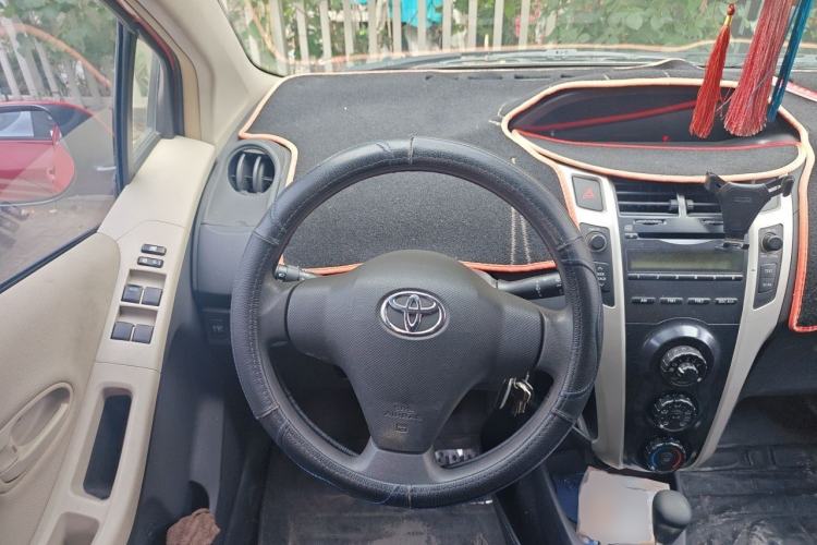 Used Toyota Yaris 2011 1.6E Automatic Charm Edition Steering Wheel