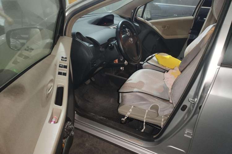 Used Toyota Yaris 2011 1.6E Automatic Charm Edition Driver Seat