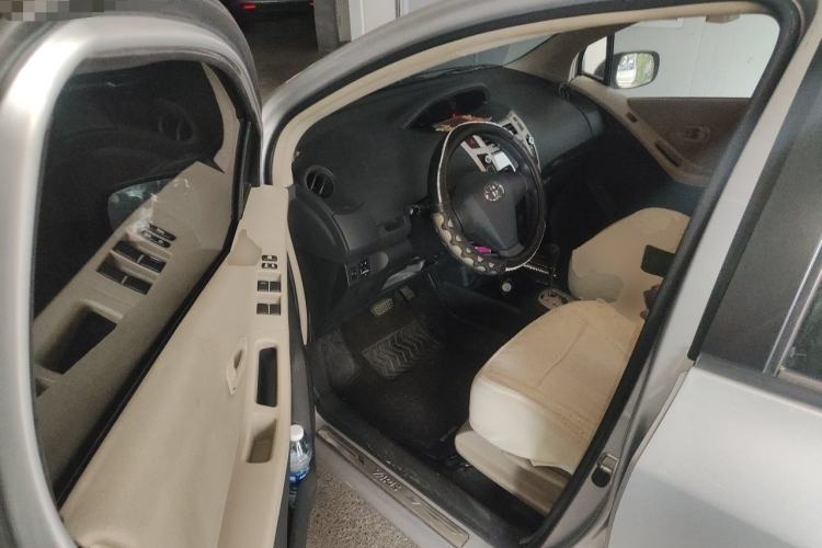 Used Toyota Yaris 2011 1.6E Automatic Charm Edition Driver Seat