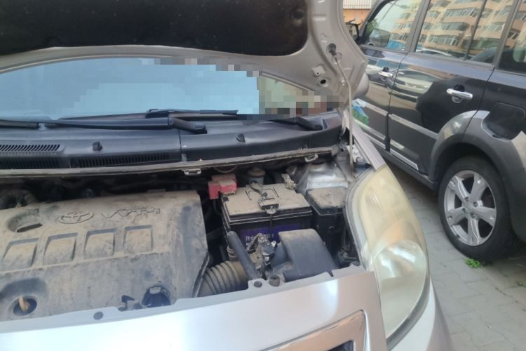 Used Toyota Yaris 2011 1.6E Automatic Charm Edition Engine Bay Left