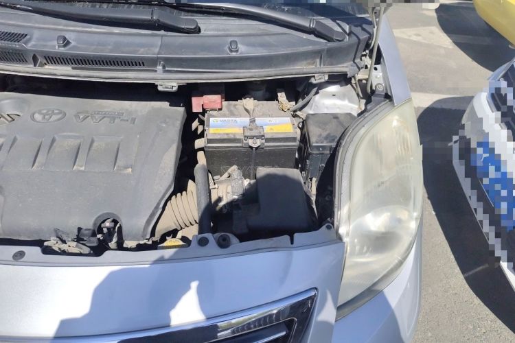 Used Toyota Yaris 2011 1.6E Automatic Charm Edition Engine Bay Left