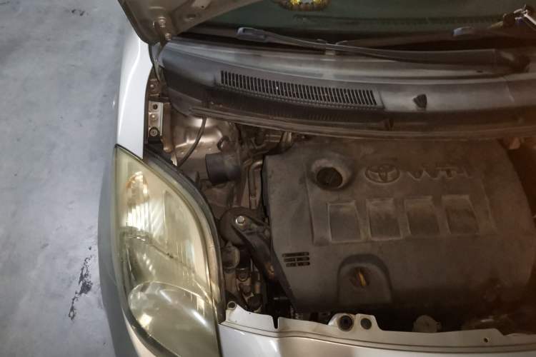 Used Toyota Yaris 2011 1.6E Automatic Charm Edition Engine Bay Right