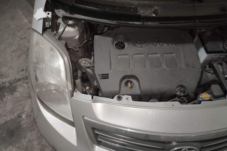 Used Toyota Yaris 2011 1.6E Automatic Charm Edition Engine Bay Right