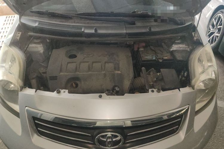 Used Toyota Yaris 2011 1.6E Automatic Charm Edition Engine Bay