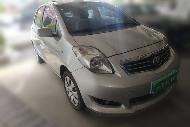 Used Toyota Yaris 2011 1.6E Automatic Charm Edition Front Right 45 Deg
