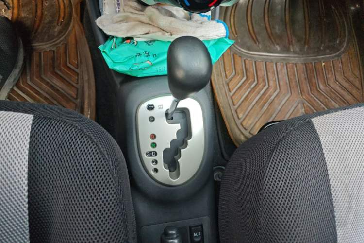 Used Toyota Yaris 2011 1.6G Automatic Xuan Dong Edition Gear Lever