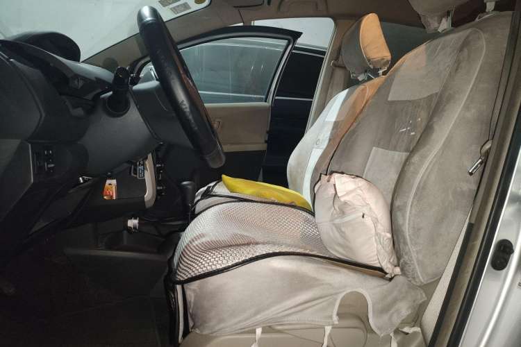 Used Toyota Yaris 2011 1.6E Automatic Charm Edition Left Front Seat