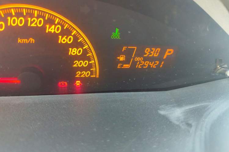 Used Toyota Yaris 2011 1.6E Automatic Charm Edition Odometer Close Up