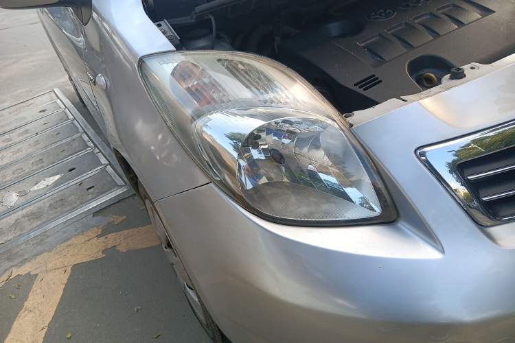 Used Toyota Yaris 2011 1.6E Automatic Charm Edition Right Front Headlight
