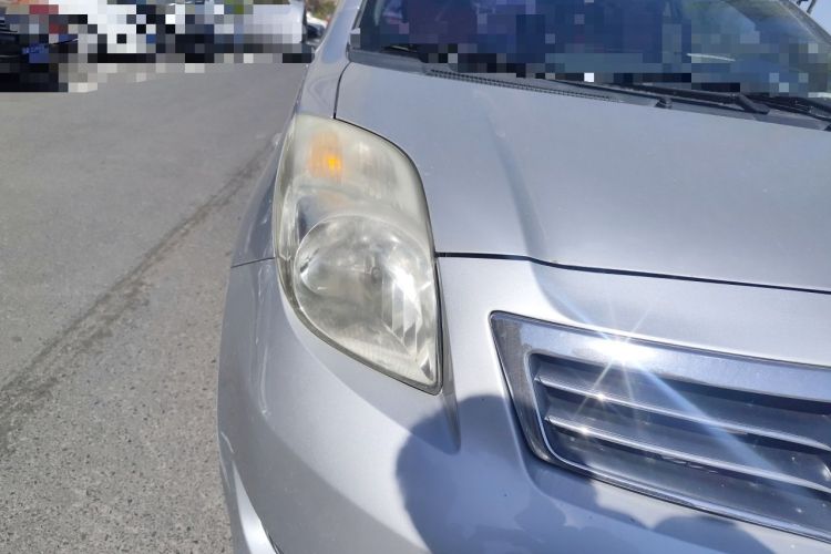 Used Toyota Yaris 2011 1.6E Automatic Charm Edition Right Front Headlight