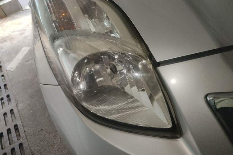 Used Toyota Yaris 2011 1.6E Automatic Charm Edition Right Front Headlight