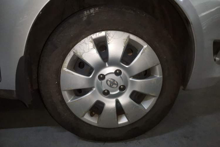 Used Toyota Yaris 2011 1.6E Automatic Charm Edition Right Front Wheel Hub