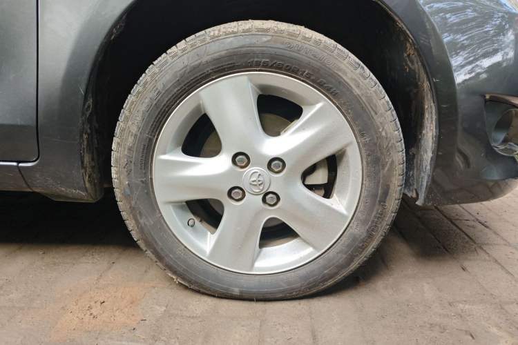 Used Toyota Yaris 2011 1.6G Automatic Xuan Dong Edition Right Front Wheel Hub