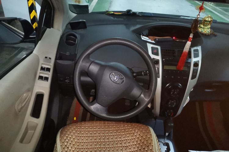 Used Toyota Yaris 2011 1.6E Automatic Charm Edition Steering Wheel