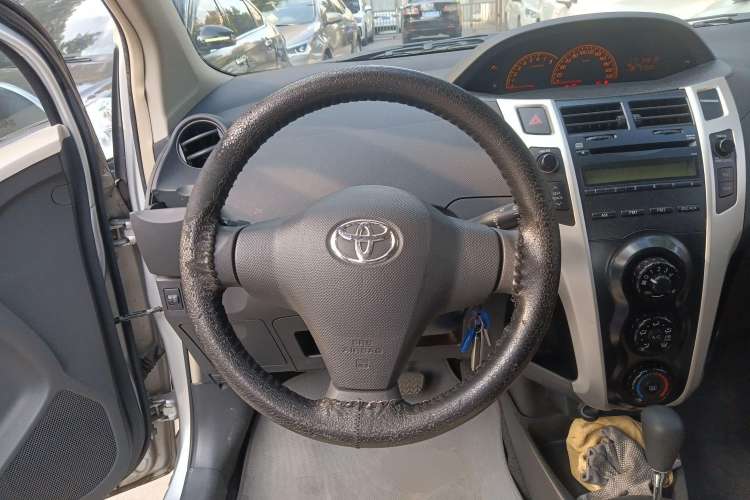 Used Toyota Yaris 2011 1.6E Automatic Charm Edition Steering Wheel