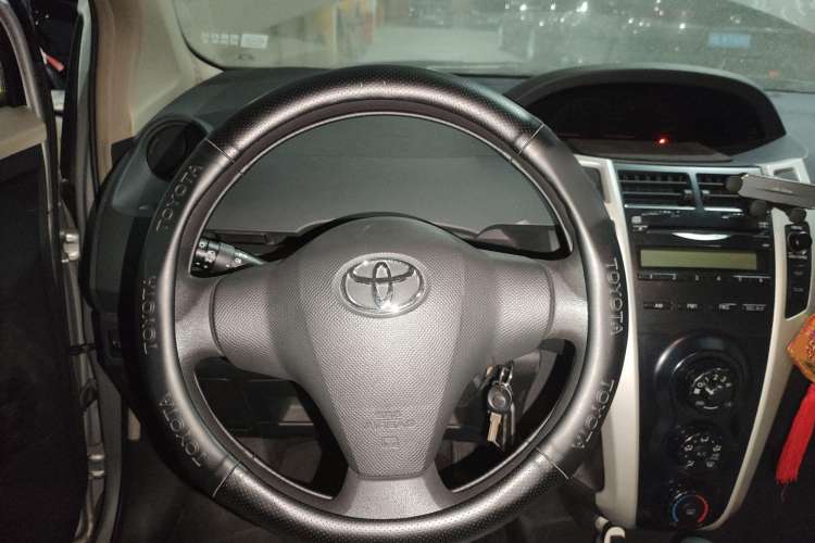 Used Toyota Yaris 2011 1.6E Automatic Charm Edition Steering Wheel