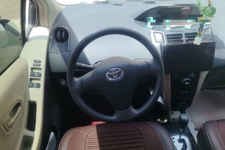 Used Toyota Yaris 2011 1.6E Automatic Charm Edition Steering Wheel