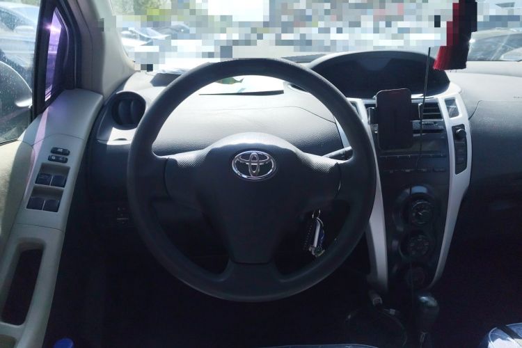 Used Toyota Yaris 2011 1.6E Automatic Charm Edition Steering Wheel