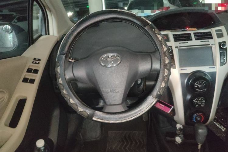 Used Toyota Yaris 2011 1.6E Automatic Charm Edition Steering Wheel