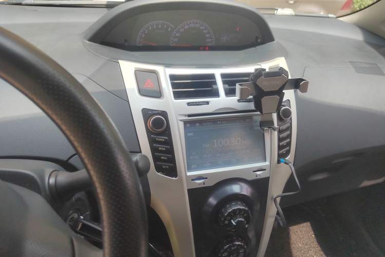 Used Toyota Yaris 2011 1.6E Automatic Charm Edition Audio And AC Panel