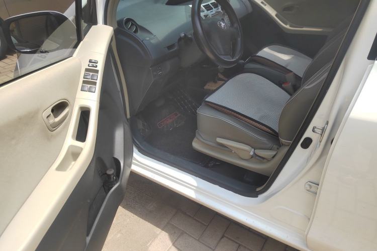 Used Toyota Yaris 2011 1.6E Automatic Charm Edition Driver Seat
