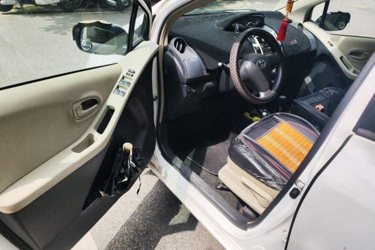 Used Toyota Yaris 2011 1.6E Automatic Charm Edition Driver Seat