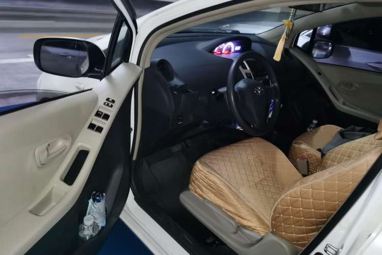 Used Toyota Yaris 2011 1.6E Automatic Charm Edition Driver Seat