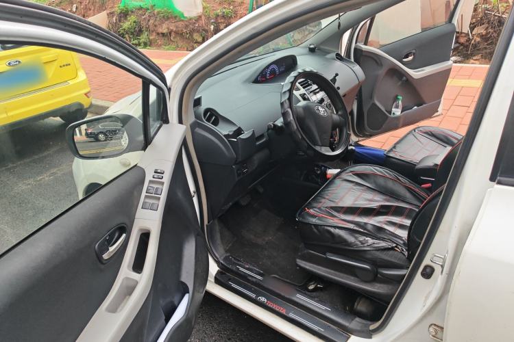 Used Toyota Yaris 2011 1.6E Automatic Charm Edition Driver Seat