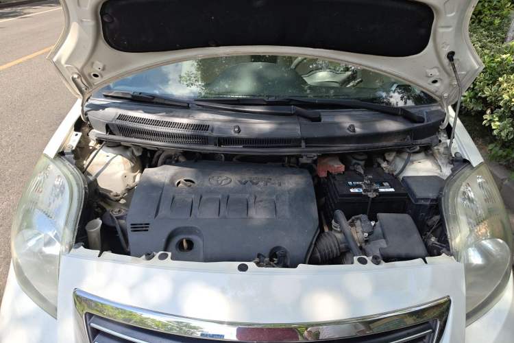 Used Toyota Yaris 2011 1.6E Automatic Charm Edition Engine Bay