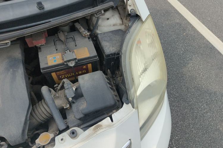 Used Toyota Yaris 2011 1.6E Automatic Charm Edition Engine Bay Left
