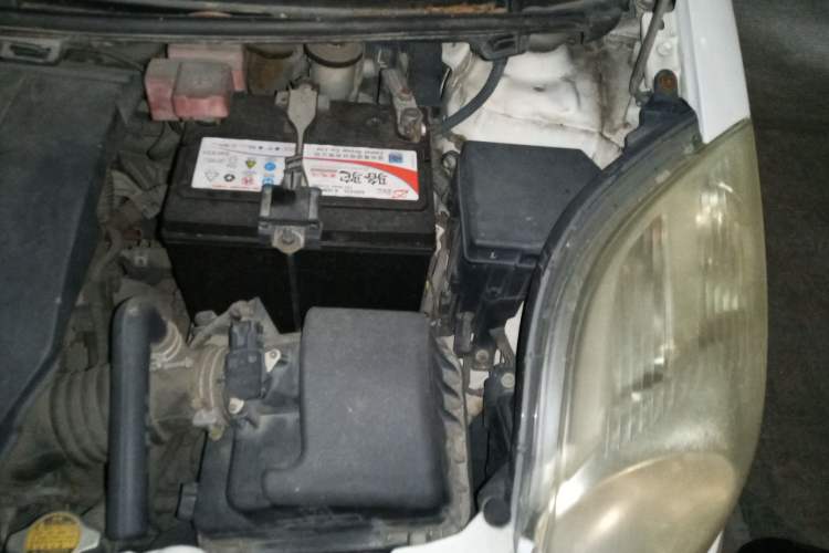 Used Toyota Yaris 2011 1.6E Automatic Charm Edition Engine Bay Left