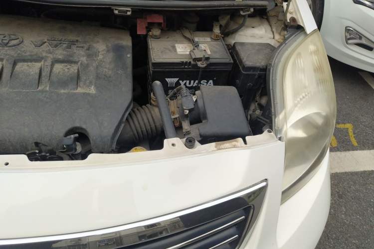 Used Toyota Yaris 2011 1.6E Automatic Charm Edition Engine Bay Left