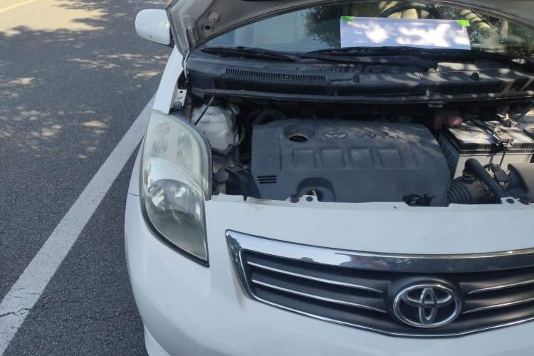 Used Toyota Yaris 2011 1.6E Automatic Charm Edition Engine Bay Right