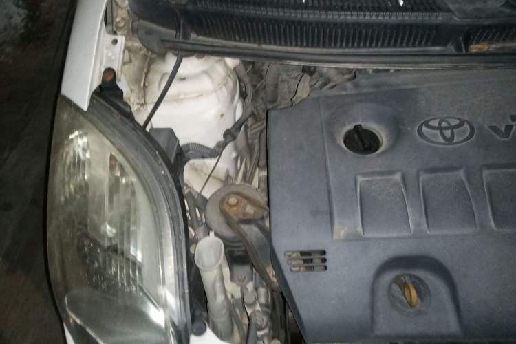 Used Toyota Yaris 2011 1.6E Automatic Charm Edition Engine Bay Right