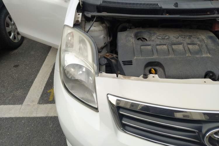 Used Toyota Yaris 2011 1.6E Automatic Charm Edition Engine Bay Right