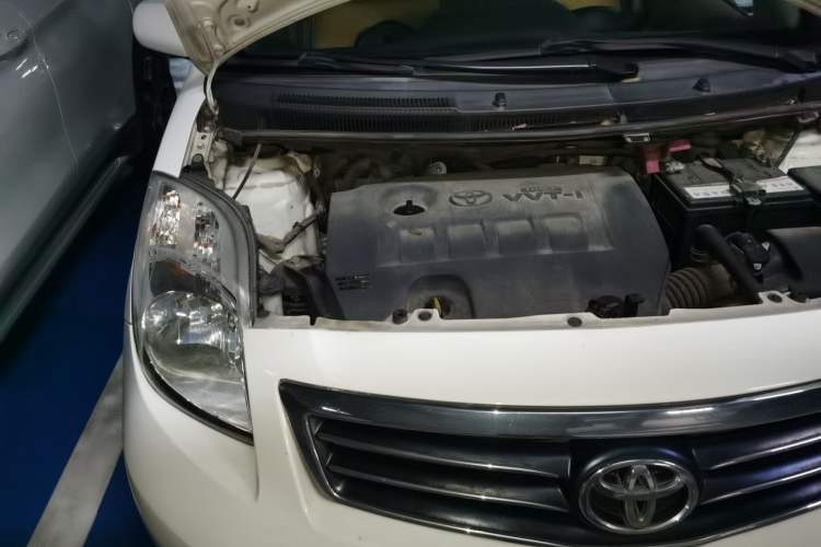 Used Toyota Yaris 2011 1.6E Automatic Charm Edition Engine Bay Right