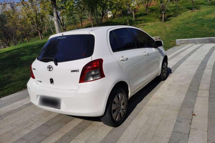 Used Toyota Yaris 2011 1.6E Automatic Charm Edition Exterior 3