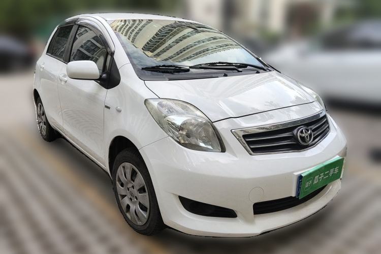 Used Toyota Yaris 2011 1.6E Automatic Charm Edition Front Right 45 Deg