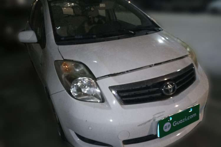 Used Toyota Yaris 2011 1.6E Automatic Charm Edition Front Right 45 Deg
