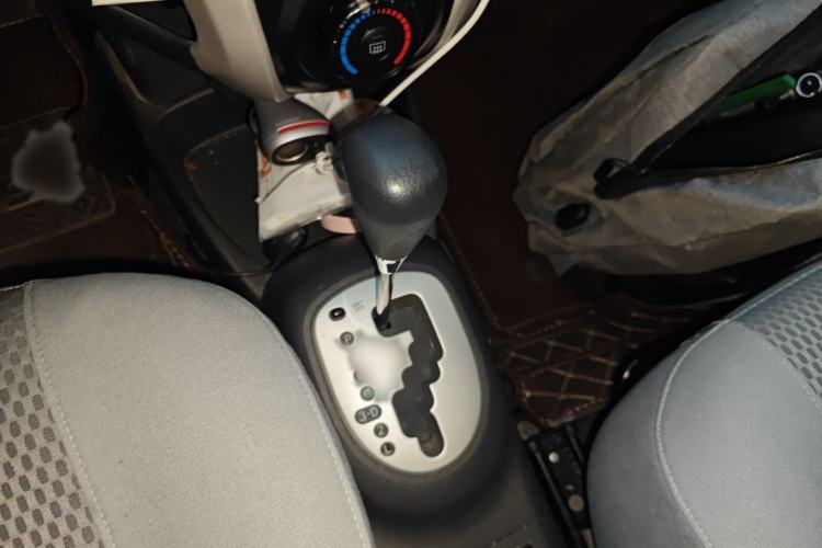 Used Toyota Yaris 2011 1.6E Automatic Charm Edition Gear Lever