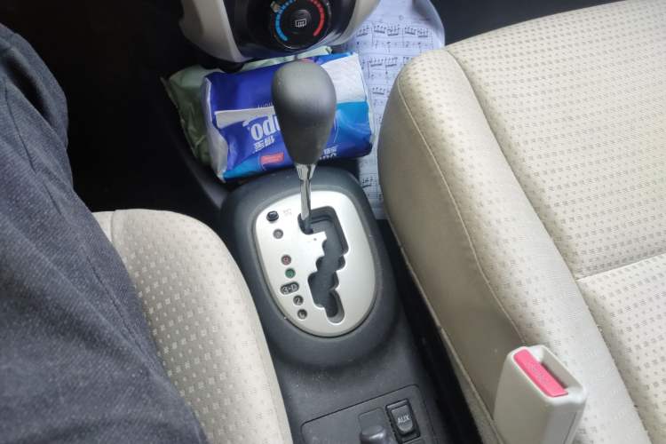 Used Toyota Yaris 2011 1.6E Automatic Charm Edition Gear Lever