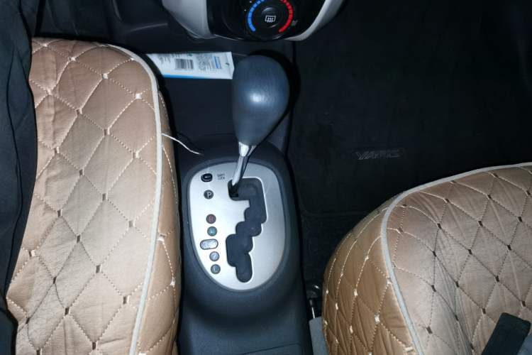 Used Toyota Yaris 2011 1.6E Automatic Charm Edition Gear Lever