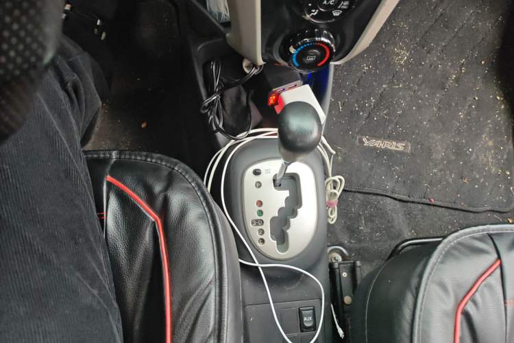 Used Toyota Yaris 2011 1.6E Automatic Charm Edition Gear Lever