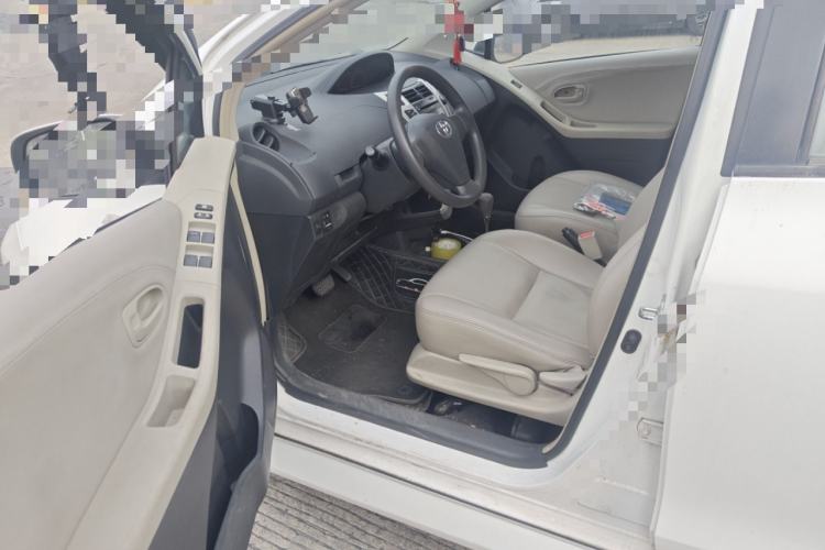 Used Toyota Yaris 2011 1.6E Automatic Charm Edition Interior 3