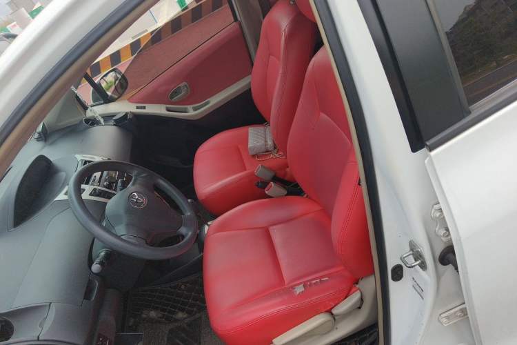 Used Toyota Yaris 2011 1.6E Automatic Charm Edition Left Front Seat