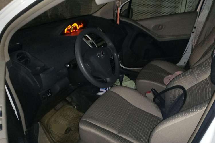 Used Toyota Yaris 2011 1.6E Automatic Charm Edition Left Front Seat