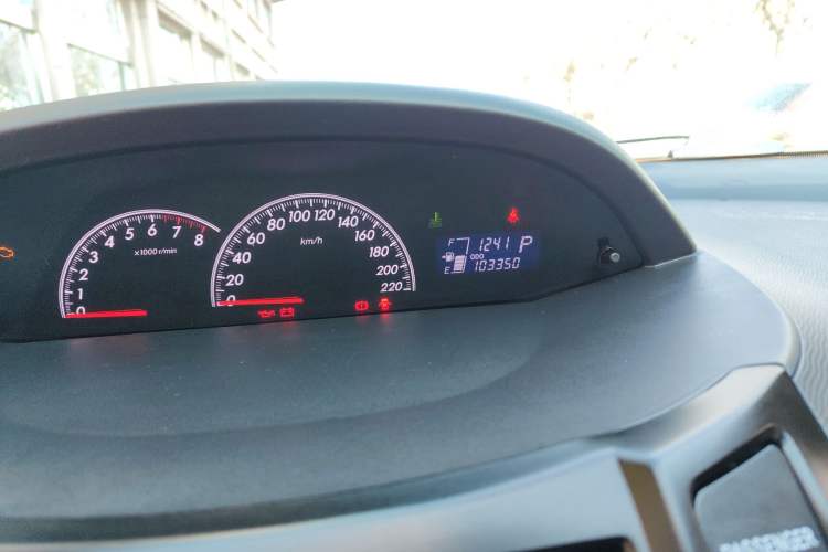 Used Toyota Yaris 2011 1.6E Automatic Charm Edition Odometer Close Up