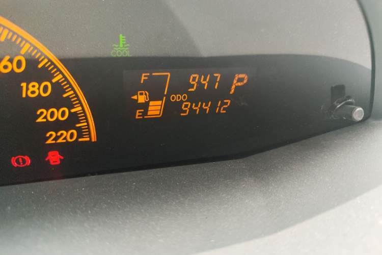 Used Toyota Yaris 2011 1.6E Automatic Charm Edition Odometer Close Up