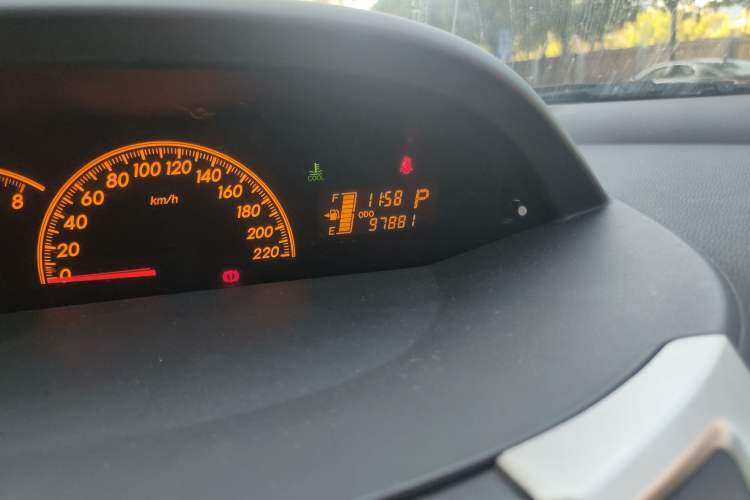 Used Toyota Yaris 2011 1.6E Automatic Charm Edition Odometer Close Up