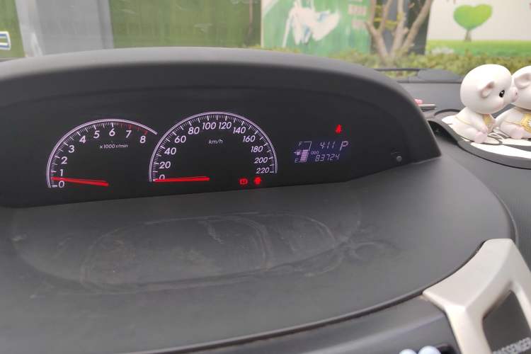 Used Toyota Yaris 2011 1.6E Automatic Charm Edition Odometer Close Up